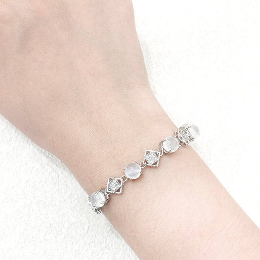 Whisper of Moon – Moonstone Bracelet