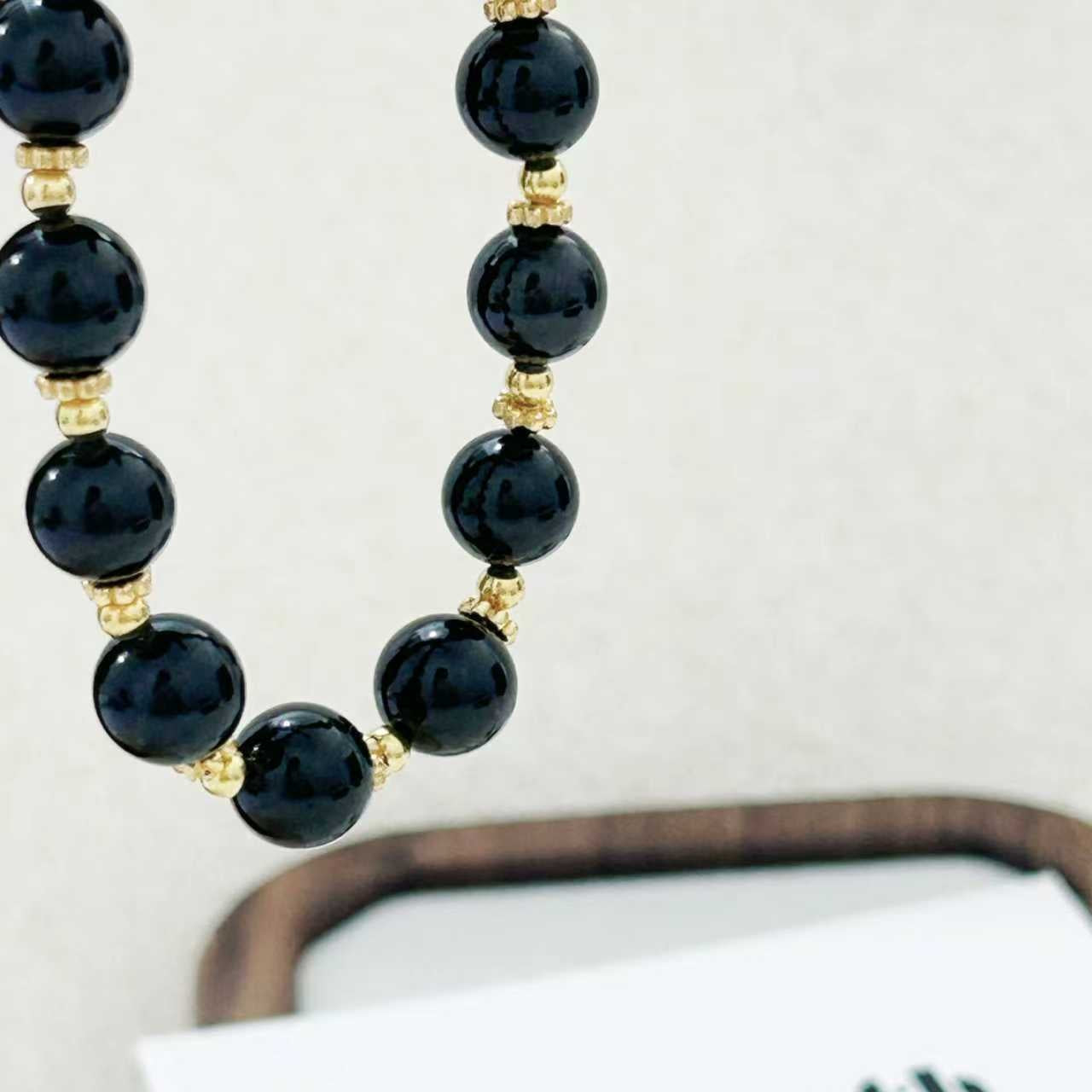 Dark Gleam – Black Tourmaline Bracelet