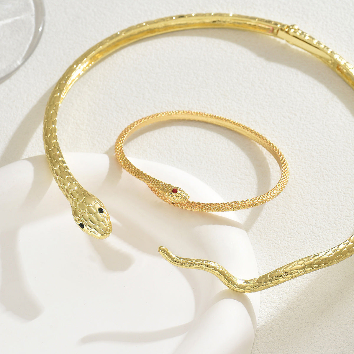 Serpent Gleam – Snake Necklace & Bracelet Set