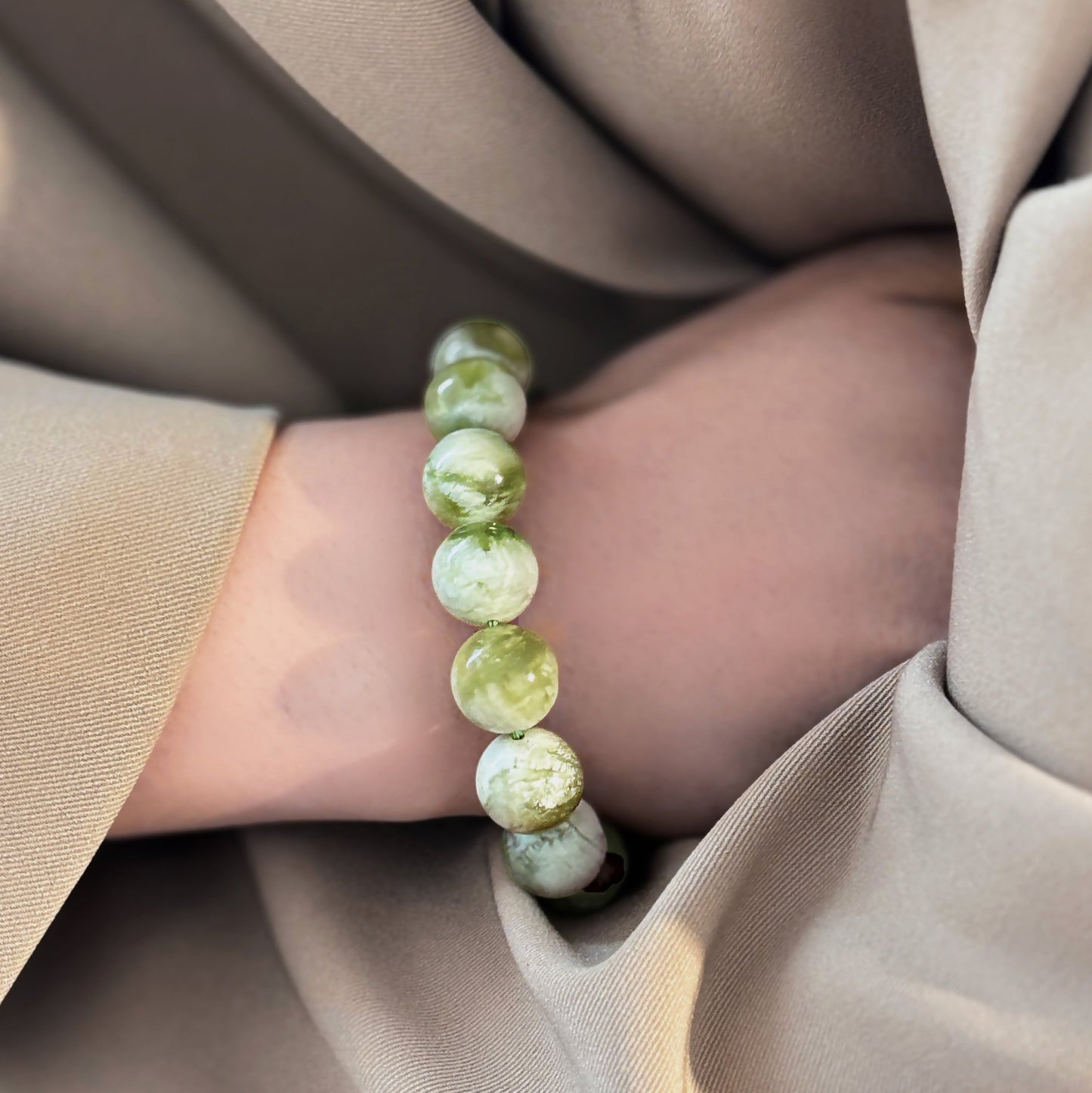Verdant Mist – Serpentine Jade Bracelet