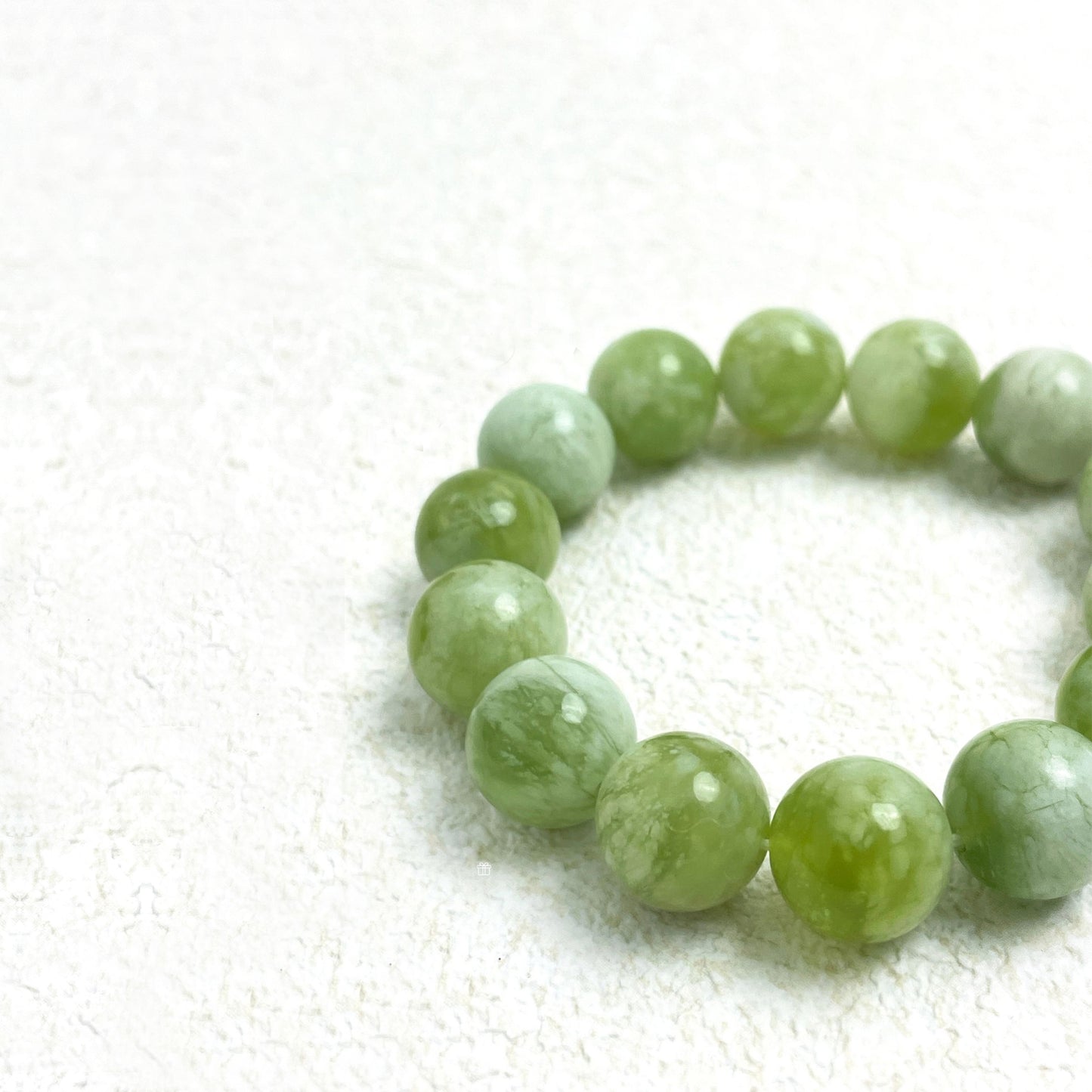 Verdant Mist – Serpentine Jade Bracelet