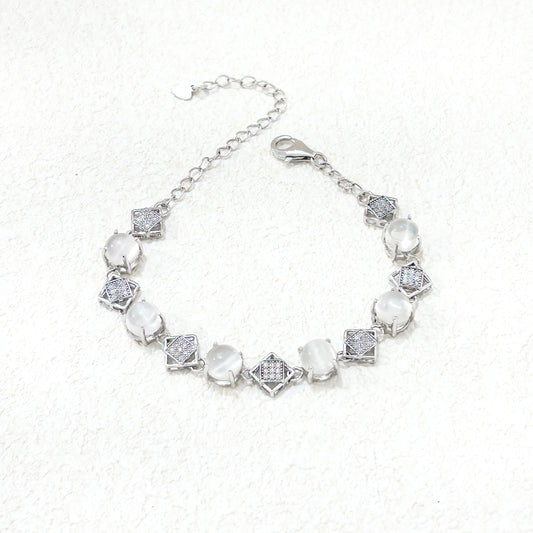Whisper of Moon – Moonstone Bracelet